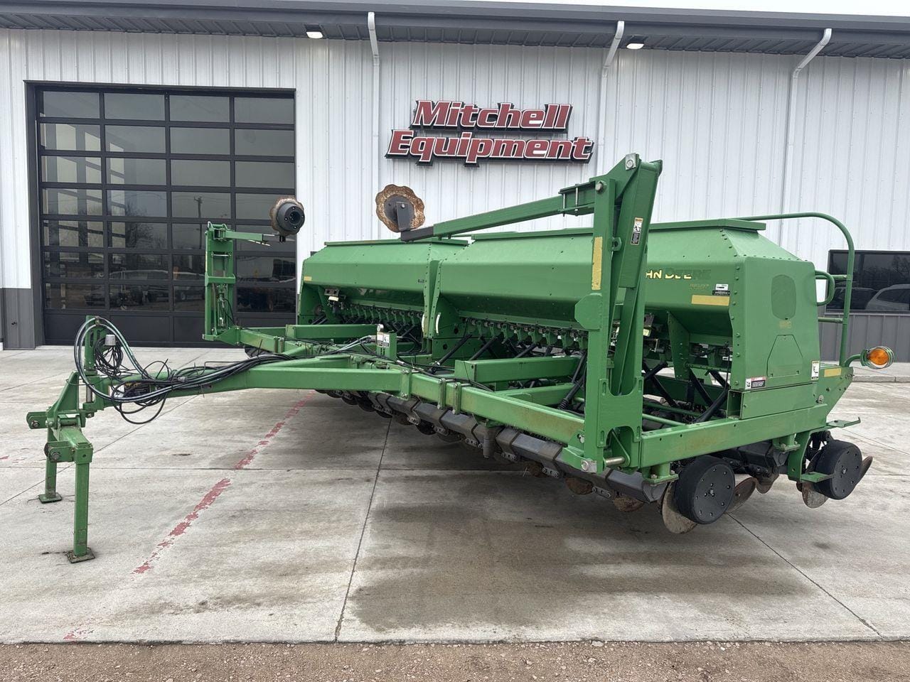 2005 John Deere 1590 Equipment Image0