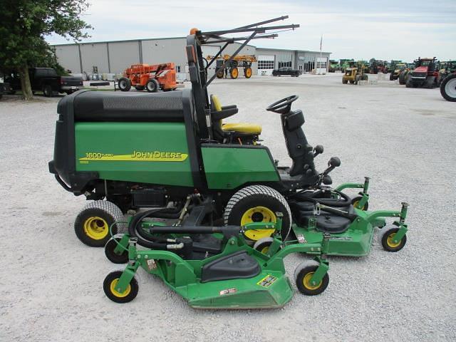 Image of John Deere 1600 Turbo equipment image 3