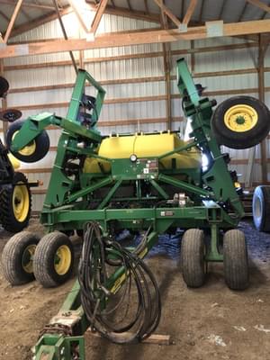 2005 John Deere 1690 Image