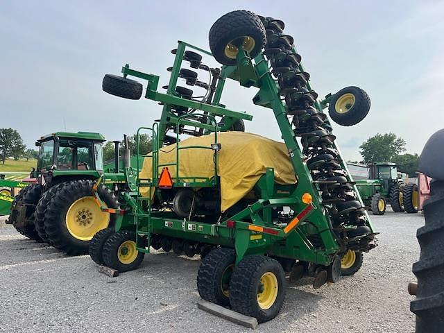 Image of John Deere 1690 equipment image 3