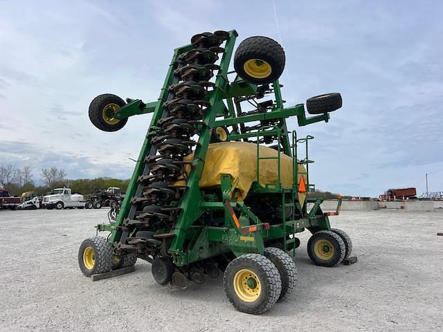 Image of John Deere 1690 equipment image 4