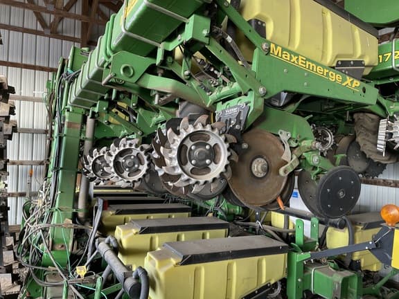 Image of John Deere 1720 Primary image