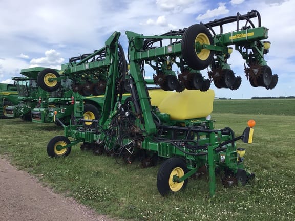 2005 John Deere 1720 Equipment Image0