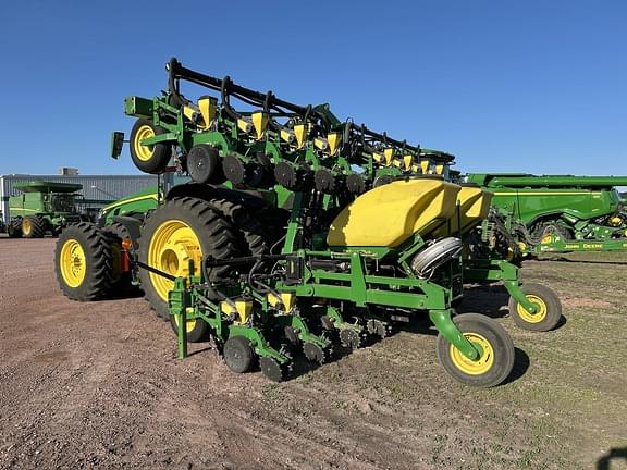 Image of John Deere 1720 Primary image