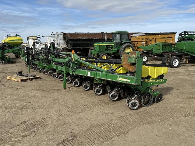 Image of John Deere 1720 equipment image 2