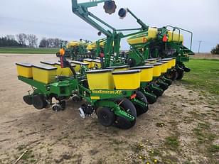 Main image John Deere 1760 1