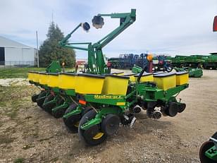 Main image John Deere 1760 3