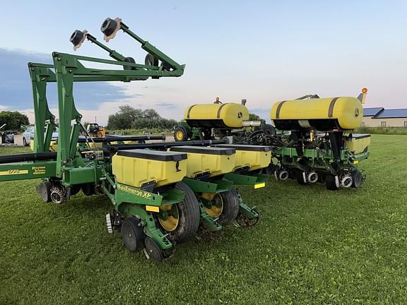 Image of John Deere 1770 equipment image 3