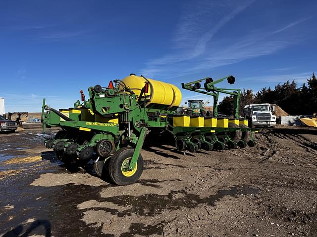 Image of John Deere 1770 equipment image 2