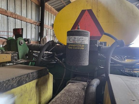 Image of John Deere 1770 equipment image 4