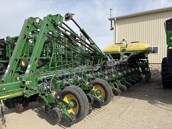 Image of John Deere 1770 Primary image