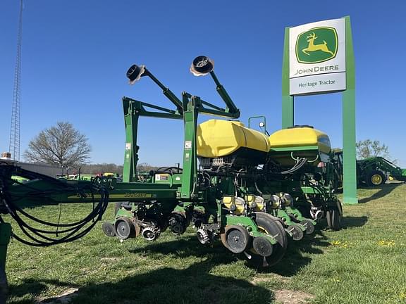 Image of John Deere 1770 equipment image 4