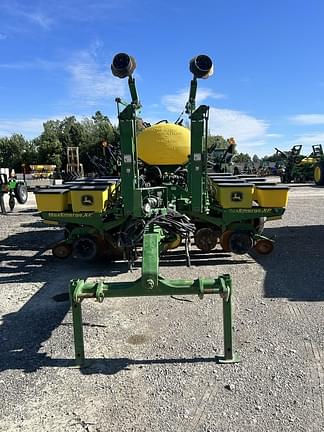 Image of John Deere 1770 equipment image 1