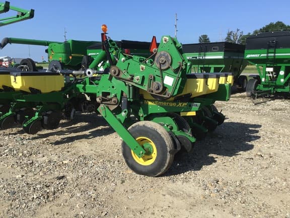 Image of John Deere 1770 equipment image 4