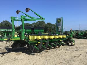 2005 John Deere 1770 Image