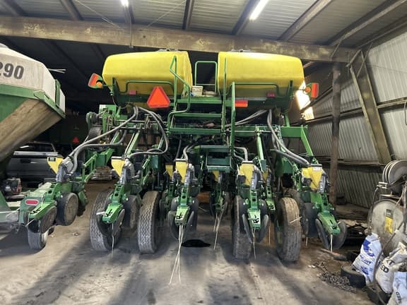 Image of John Deere 1790 equipment image 1