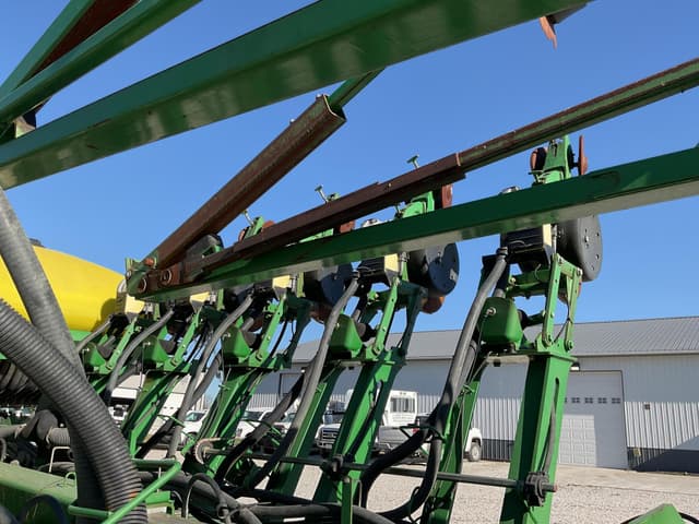 Image of John Deere 1790 equipment image 4