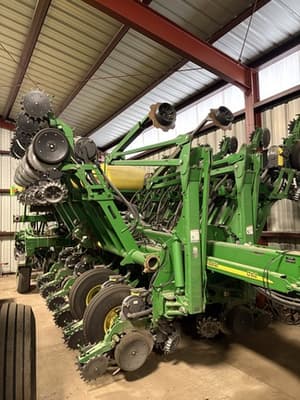 2005 John Deere 1790 Image