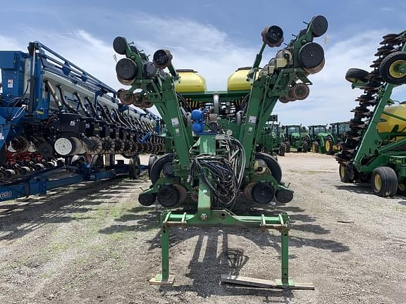 Image of John Deere 1790 equipment image 3