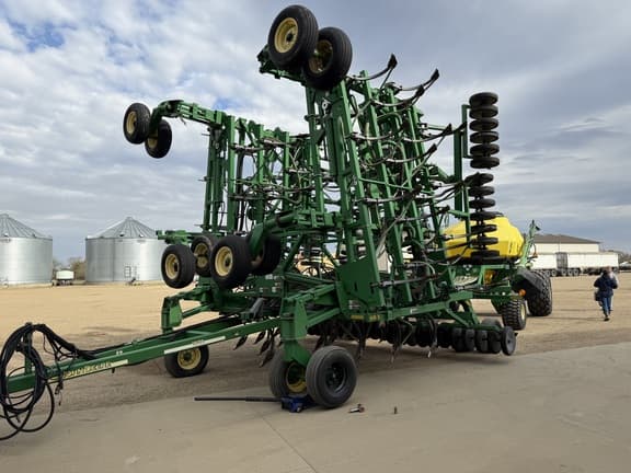 Image of John Deere 1820 equipment image 2