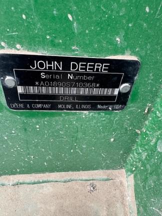 Image of John Deere 1890 equipment image 4