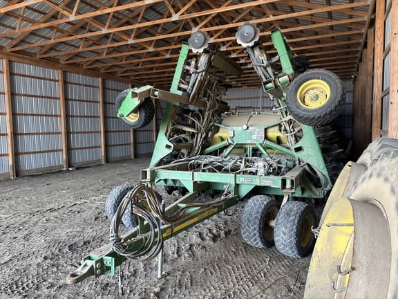 Image of John Deere 1890 equipment image 1