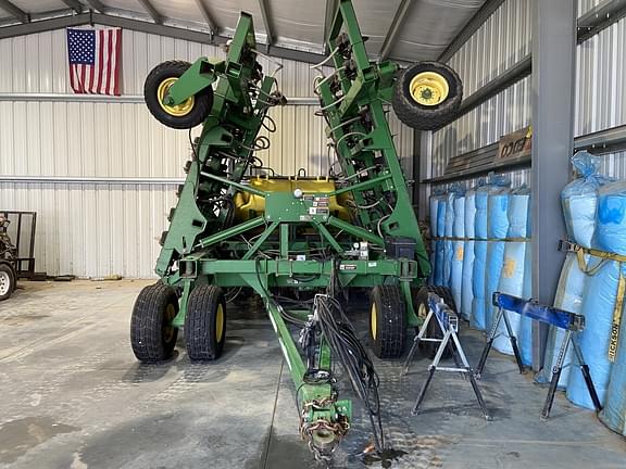 Image of John Deere 1890 equipment image 1