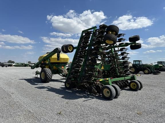 Image of John Deere 1890 equipment image 2