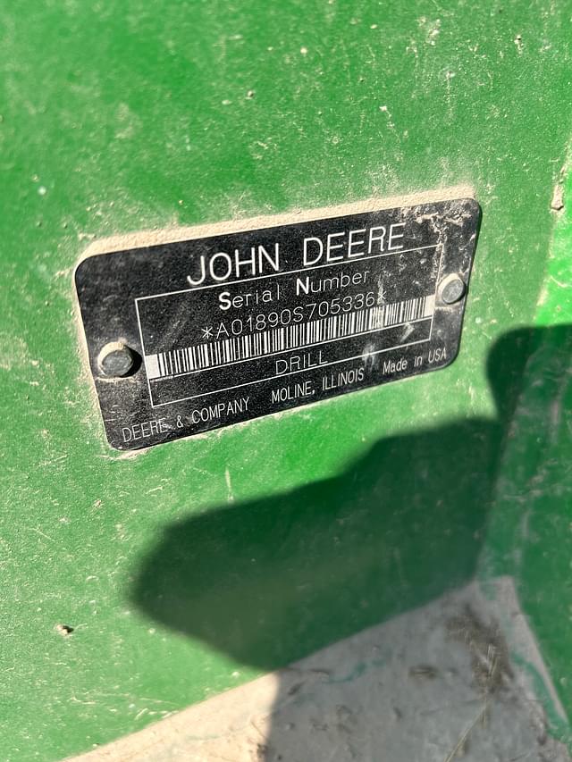 Image of John Deere 1890 equipment image 1