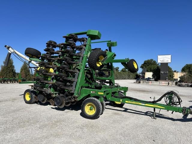 Image of John Deere 1890 equipment image 1