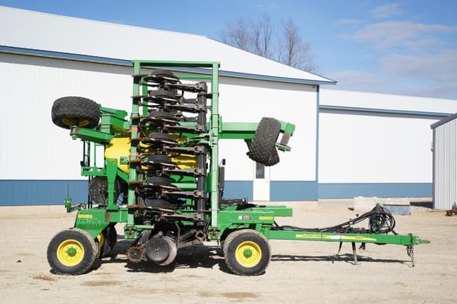 Image of John Deere 1990 equipment image 3