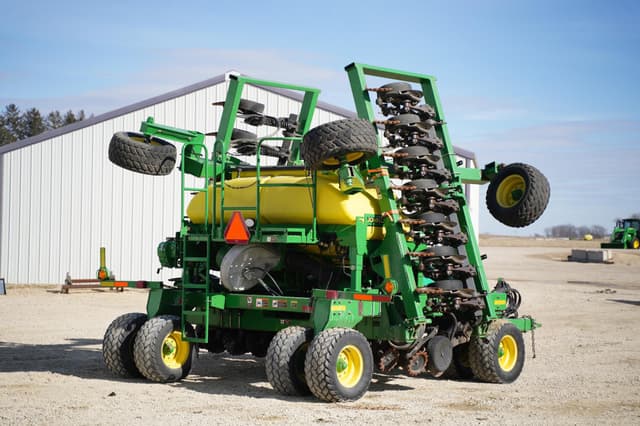 Image of John Deere 1990 equipment image 4