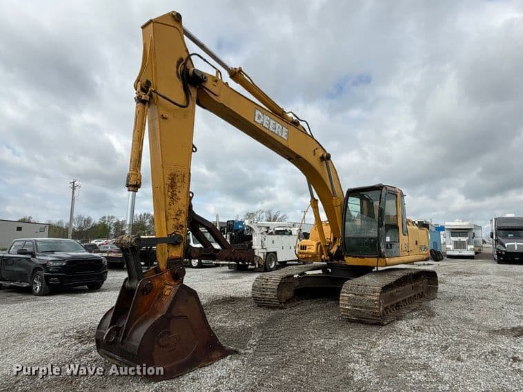 Image of John Deere 200C LC Primary image