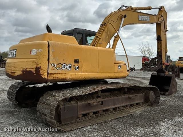 Image of John Deere 200C LC equipment image 4