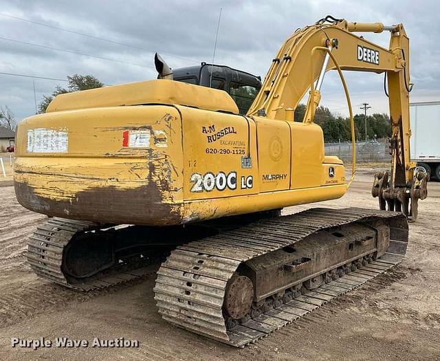 Image of John Deere 200C LC equipment image 4