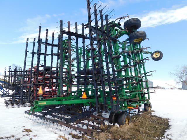 Image of John Deere 2210 equipment image 2