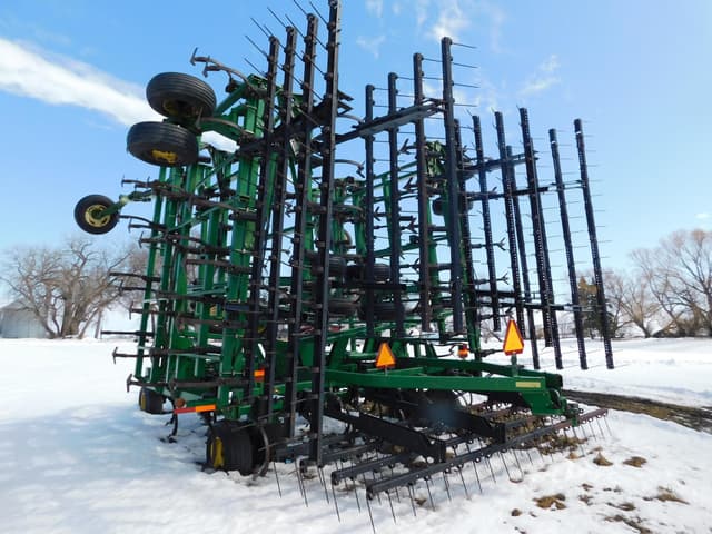 Image of John Deere 2210 equipment image 4