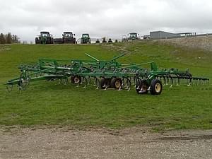 2005 John Deere 2210L Image