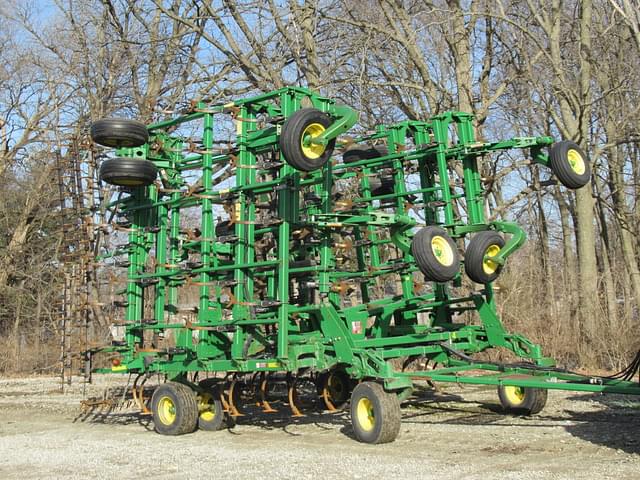 Image of John Deere 2210 equipment image 3