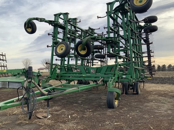 Main image John Deere 2210