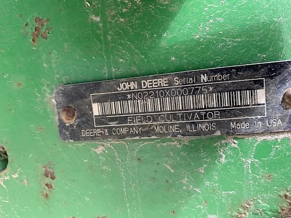 Image of John Deere 2210 equipment image 2