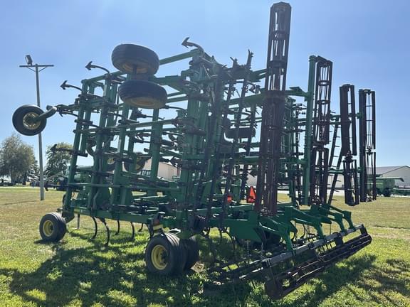 Image of John Deere 2210 equipment image 3