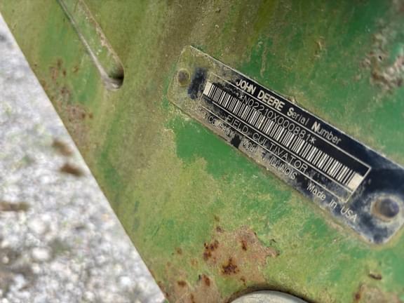 Image of John Deere 2210 equipment image 3