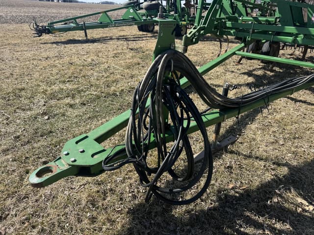 Image of John Deere 2210 equipment image 3