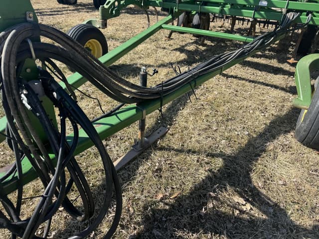 Image of John Deere 2210 equipment image 4