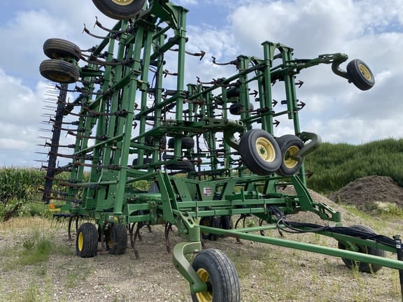2005 John Deere 2210 Equipment Image0
