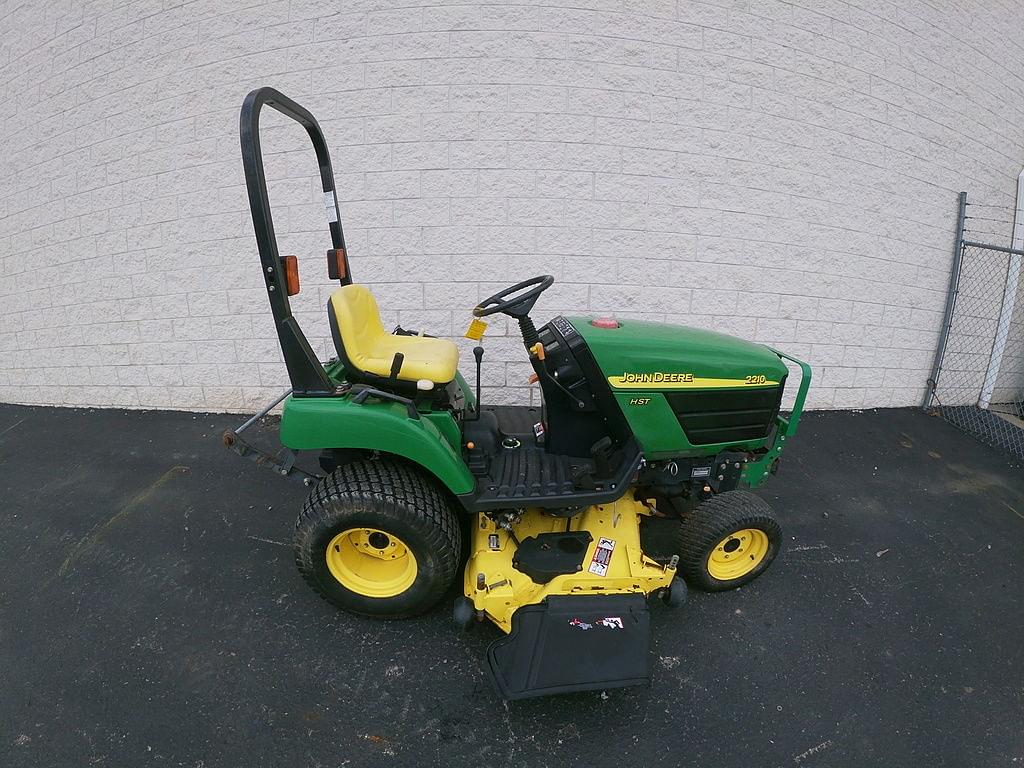 Image of John Deere 2210 Primary image