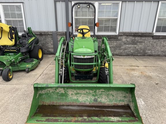 Image of John Deere 2305 equipment image 1