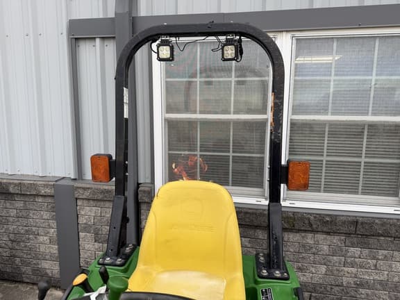 Image of John Deere 2305 equipment image 3