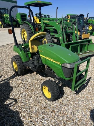 Main image John Deere 2305